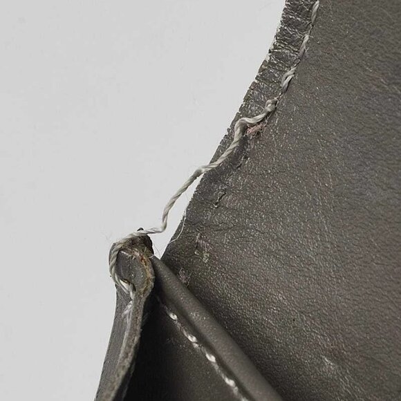 Louis Vuitton Vert Olive Monogram Vernis Sarah Wallet - Picture 5 of 9